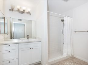 17735 Kinzie Street 112, Northridge CA 91325