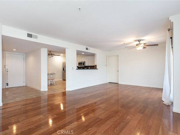 17735 Kinzie Street 112, Northridge CA 91325