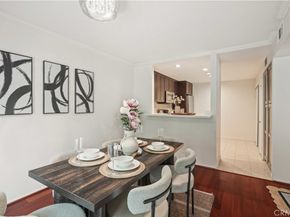 21620 Burbank 22, Woodland Hills CA 91367