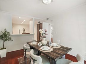 21620 Burbank 22, Woodland Hills CA 91367