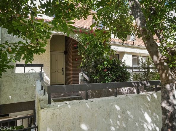 21620 Burbank 22, Woodland Hills CA 91367