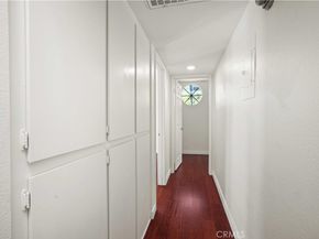 21620 Burbank 22, Woodland Hills CA 91367