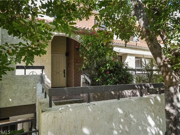 21620 Burbank 22, Woodland Hills CA 91367