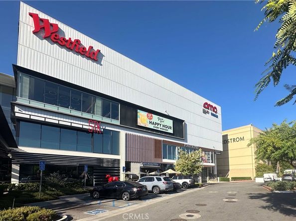 21620 Burbank 22, Woodland Hills CA 91367