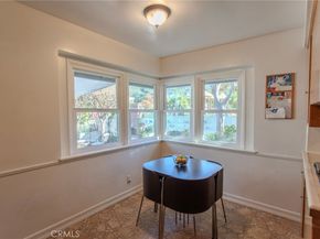 1724 Sombra Drive, Glendale CA 91208