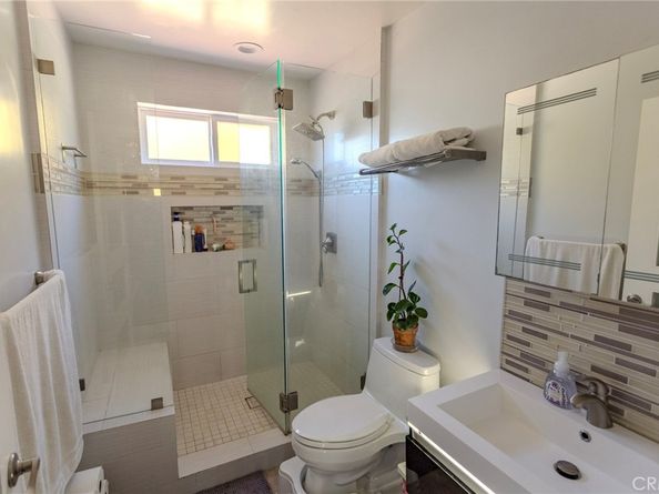 1724 Sombra Drive, Glendale CA 91208