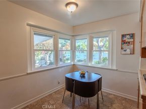 1724 Sombra Drive, Glendale CA 91208