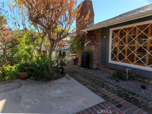 1724 Sombra Drive, Glendale CA 91208