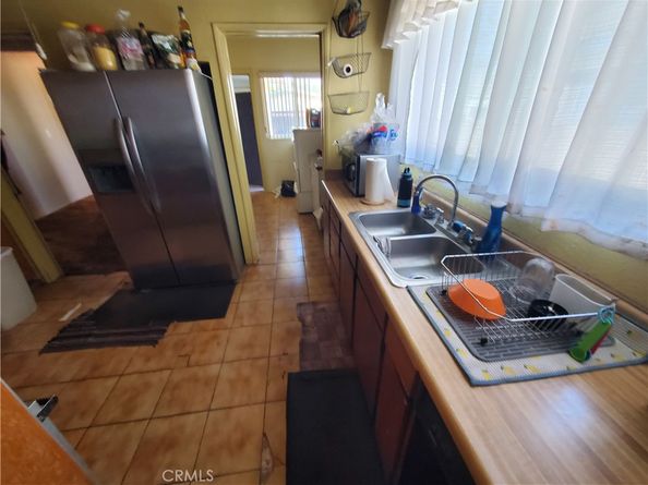 1933 W 43rd Place, Los Angeles CA 90062