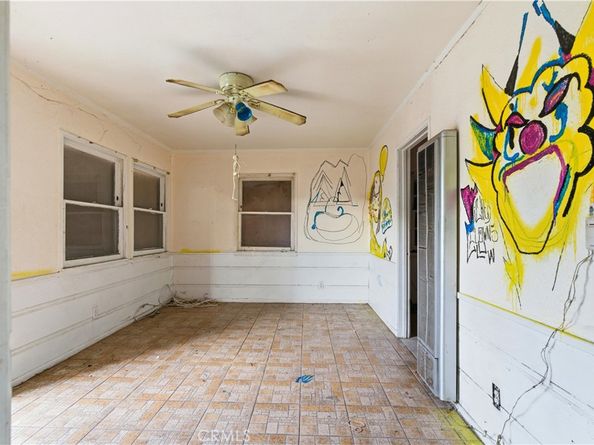 1921 20th, Santa Monica CA 90404