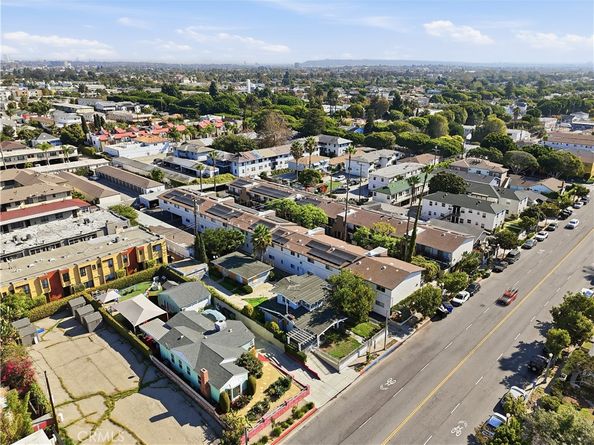 1921 20th, Santa Monica CA 90404