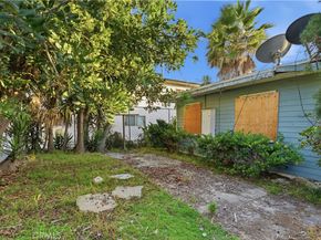 1921 20th, Santa Monica CA 90404