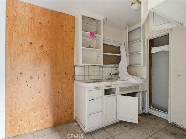 1921 20th, Santa Monica CA 90404