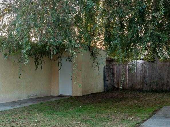 2237 N Valley, Burbank CA 91505