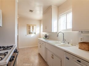 2237 N Valley, Burbank CA 91505