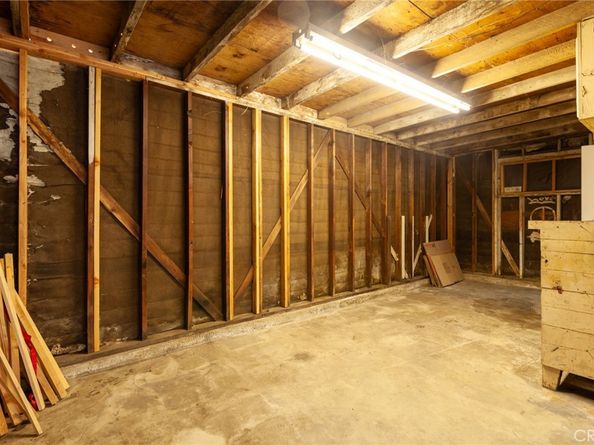 2237 N Valley, Burbank CA 91505