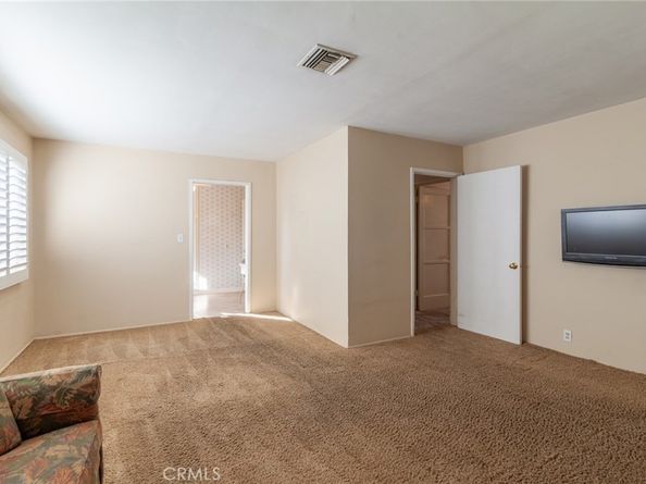 2237 N Valley, Burbank CA 91505