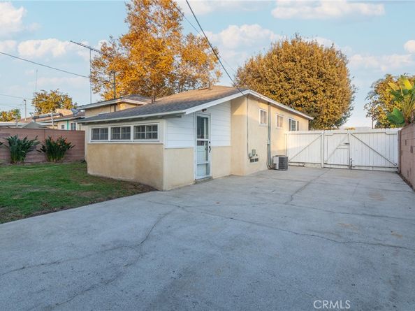 2237 N Valley, Burbank CA 91505