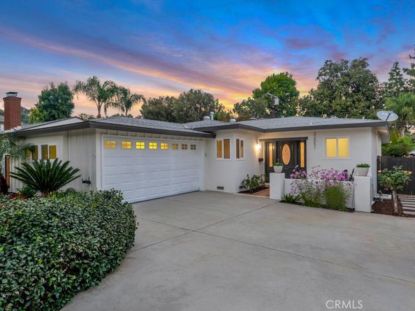 22051 San Miguel, Woodland Hills CA 91364