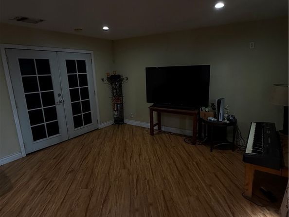 10900 Goss, Sun Valley CA 91352