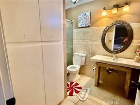 7904 Laurel Canyon 12, North Hollywood CA 91605