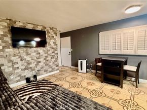 7904 Laurel Canyon 12, North Hollywood CA 91605