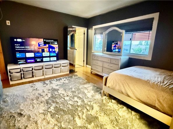 7904 Laurel Canyon 12, North Hollywood CA 91605