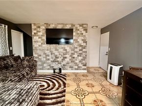 7904 Laurel Canyon 12, North Hollywood CA 91605