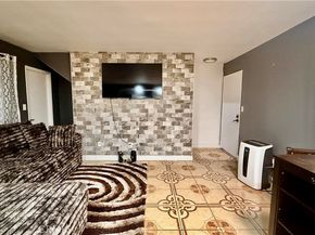 7904 Laurel Canyon 12, North Hollywood CA 91605