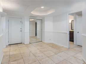 20253 Keswick Street 103, Winnetka CA 91306