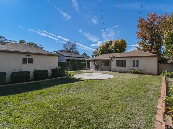 6900 Aura Avenue, Reseda CA 91335