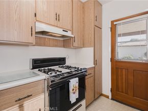 6900 Aura Avenue, Reseda CA 91335