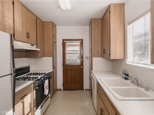 6900 Aura Avenue, Reseda CA 91335