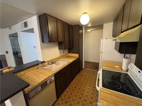 8535 W West Knoll 202, West Hollywood CA 90069