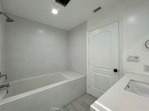 1019 S Gramercy, Los Angeles CA 90019