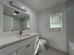 1019 S Gramercy, Los Angeles CA 90019