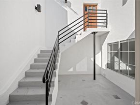 8246 Woodshill Trail, Los Angeles CA 90069