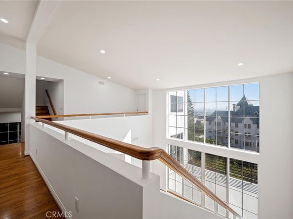 8246 Woodshill Trail, Los Angeles CA 90069
