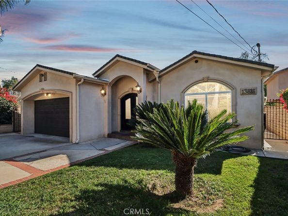 13816 Bessemer Street, Van Nuys CA 91401