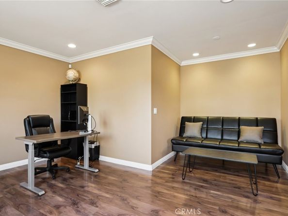 13816 Bessemer Street, Van Nuys CA 91401