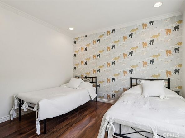 13816 Bessemer Street, Van Nuys CA 91401