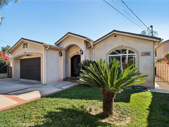 13816 Bessemer Street, Van Nuys CA 91401