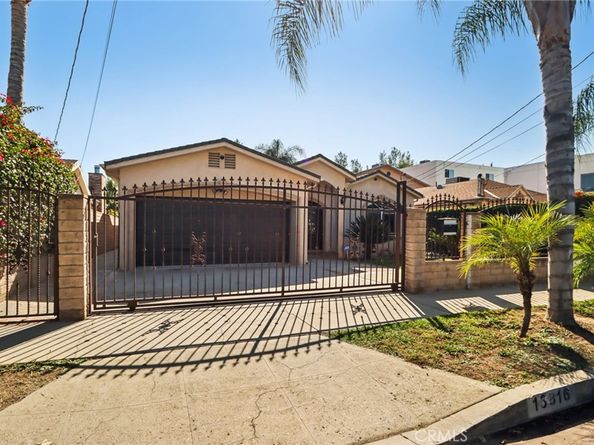 13816 Bessemer Street, Van Nuys CA 91401