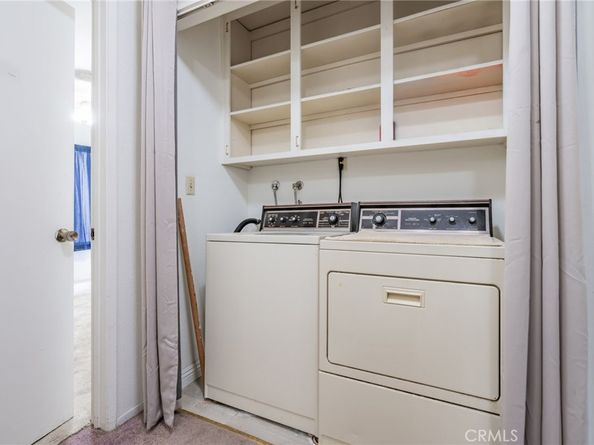 22038 Vanowen Street 113, Woodland Hills CA 91303