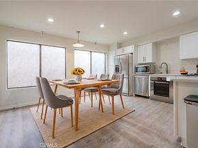 22038 Vanowen Street 113, Woodland Hills CA 91303