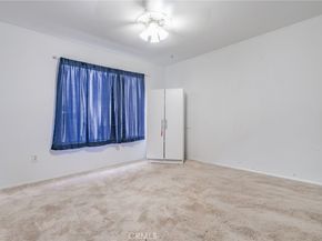 22038 Vanowen Street 113, Woodland Hills CA 91303