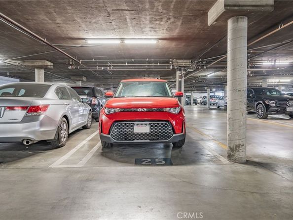 22038 Vanowen Street 113, Woodland Hills CA 91303