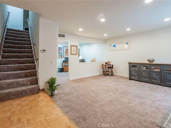 22038 Vanowen Street 113, Woodland Hills CA 91303