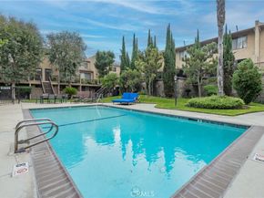 22038 Vanowen Street 113, Woodland Hills CA 91303