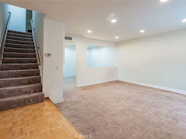 22038 Vanowen Street 113, Woodland Hills CA 91303